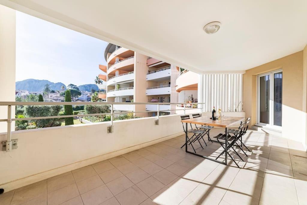 Beau T3, Mer, Centre, Climatisation Parking Apartment